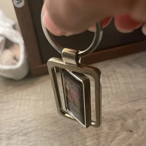 New York swivel keychain - Picture 2 of 2
